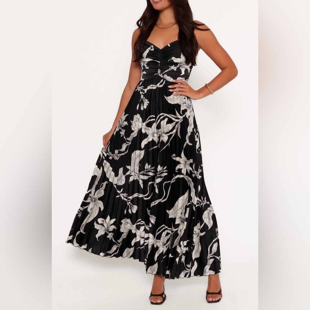Petal & Pup Pleated Wide Leg Jumpsuit Small B726